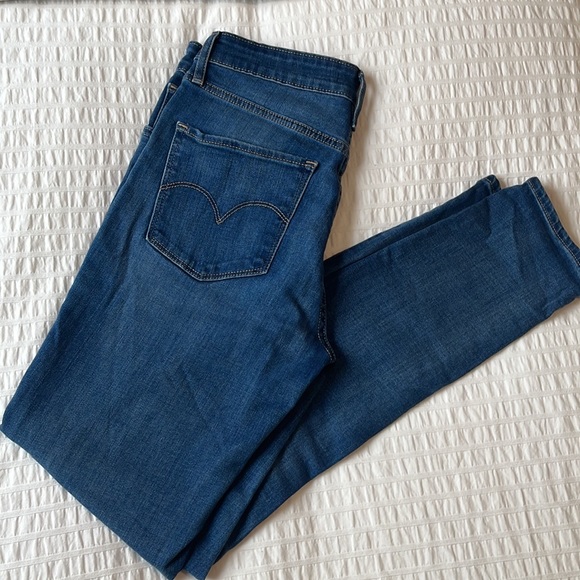 Levi’s Jeans - Picture 3 of 3